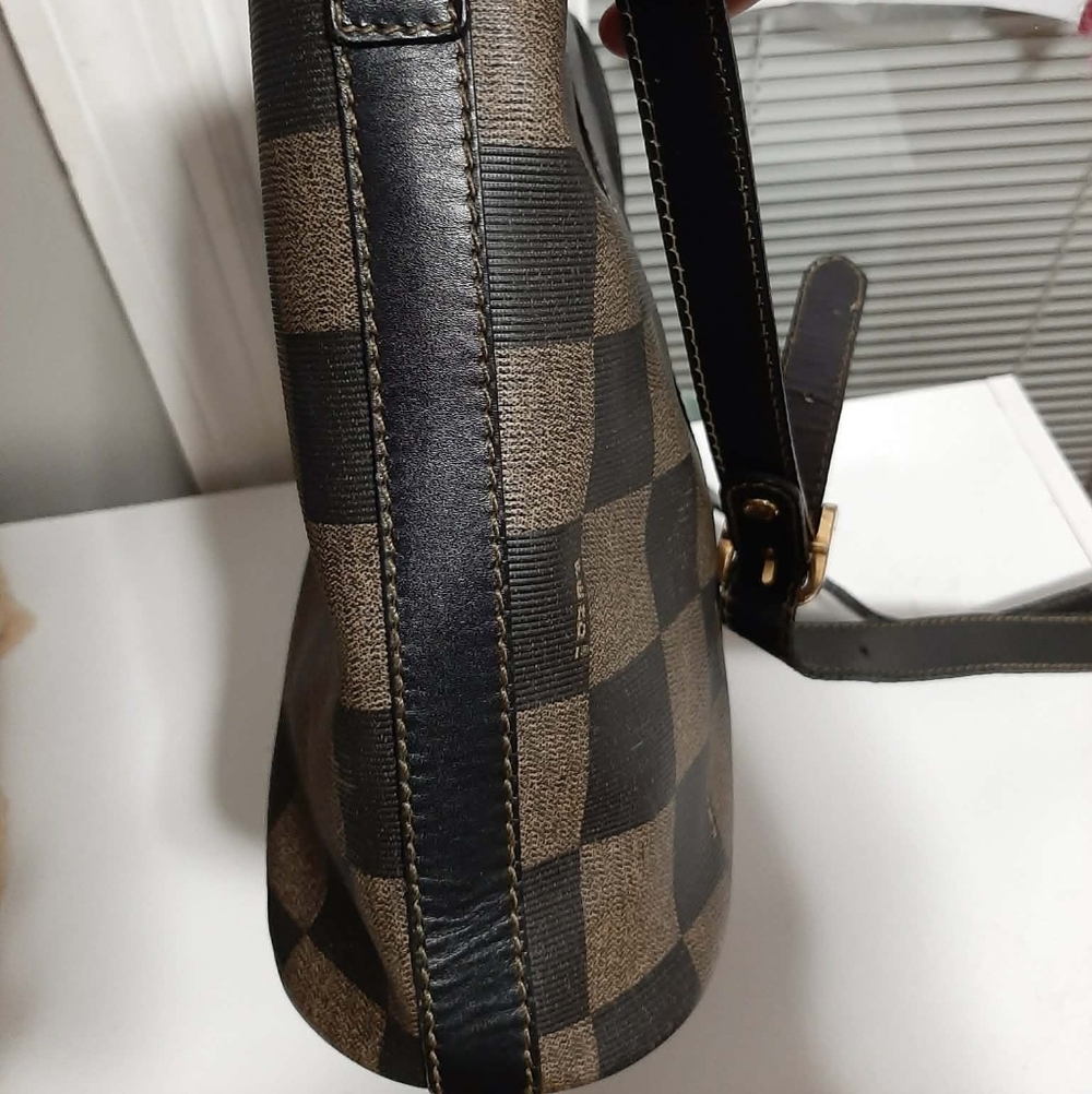 FENDI Vintage/Retired 1994 Pequin Daimer Shoulderbag - Picture 11 of 16